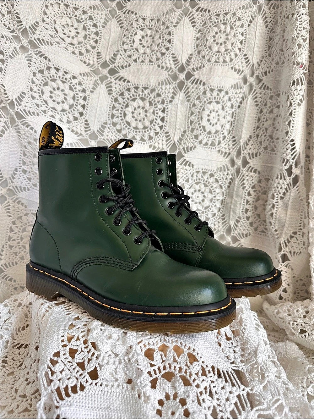 Dr. Martens 1460 Green Smooth Leather 8-Eye Boots Ankle Combat Size 9 GUC